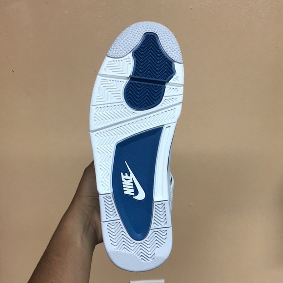 2024 Air Jordan 4 Retro “Military Blue” - Picture 9 of 16